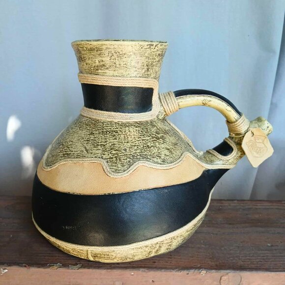 Handmade ANXI Chilean Leather and Rattan Wrapped Ceramic Art Pottery Jug - Picture 2 of 12